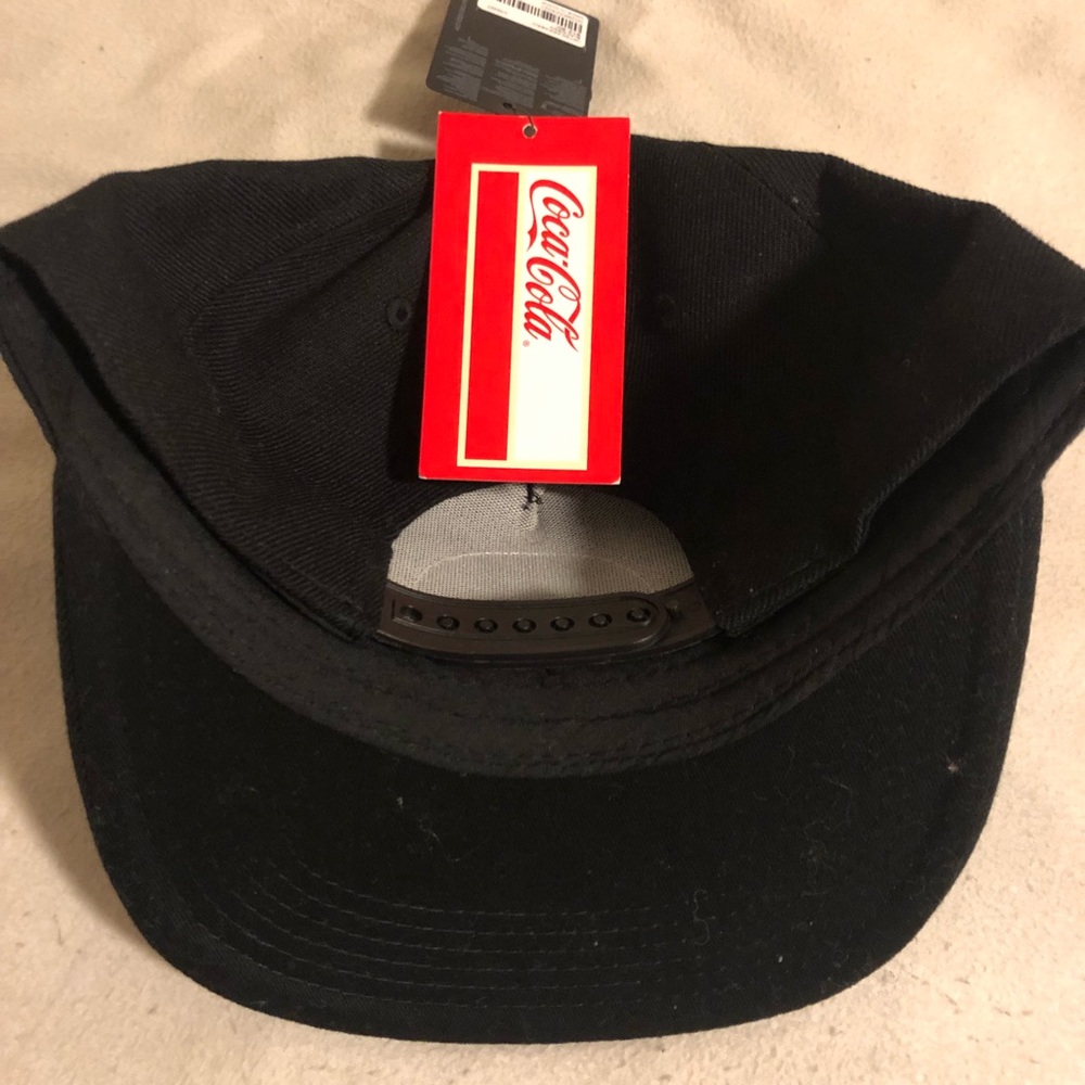 COCA - COLA BLACK SNAPBACK HAT - Picture 3 of 3
